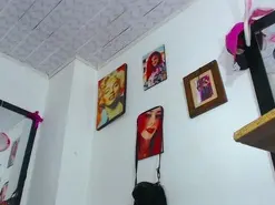 Amateur Adult Webcam of vogue_bich