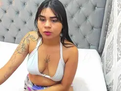 Amateur Adult Webcam of LauraHillx