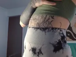 Amateur Live Sex Cam of Inked_Val6
