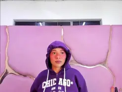 Amateur Live Sex Cam of Zafiroo_69