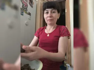 Bongacams Live Sex Cam of caroliiine
