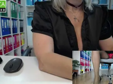 Bongacams Sex Cam of legsoffice