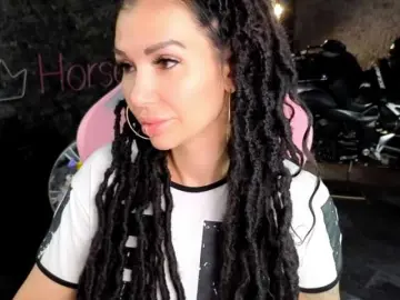 Bongacams Free Porn Cam of -BABAYAGA-