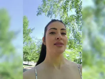 Bongacams Watch Live Sex Cams of CrazyPussy07