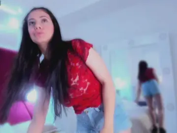 Bongacams Free Porn Cam of CamiilaSweet