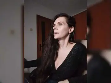 Bongacams Live Sex Cam of SexQueen11