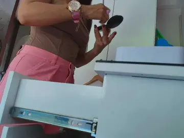 Bongacams Live Sex Cam of SallyeLeins
