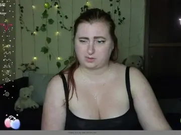 Bongacams Nude Webcam of Aliciaredluv