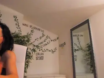 Bongacams Watch Live Sex Cams of mira0-0