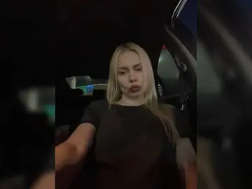 Bongacams Sex Cam of -SexyMilf-