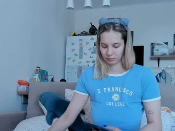 Bongacams Watch Live Sex Cams of Girlalonehome