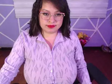 Bongacams Adult Video Chat of MiaaJoness