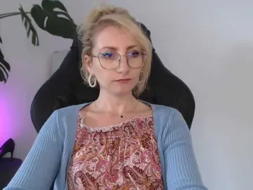 Bongacams Adult Video Chat of CinderellaMoon