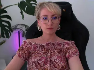 Bongacams Watch Live Sex Cams of CinderellaMoon