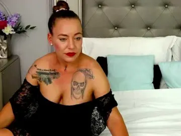 Bongacams Free Porn Cam of LauraSnow