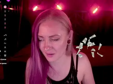 Bongacams Nude Webcam of DramaQuenns