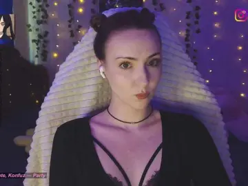 Bongacams Free Porn Cam of LollyGirlMoon
