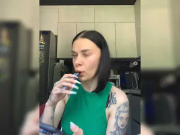Bongacams Best live sex cam show of MaidenCrystal