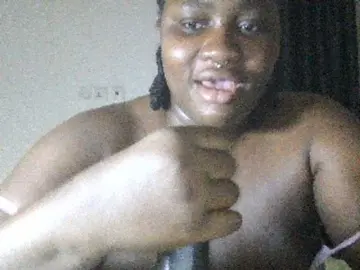 Bongacams Sex Cam of Hotchocolatee191