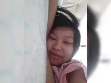 Bongacams Watch Live Sex Cams of Selinababy99