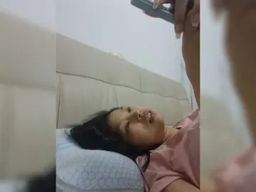 Bongacams Nude Webcam of Selinababy99