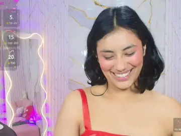 Bongacams Watch Live Sex Cams of PEACHY-TAY