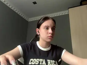 Bongacams Watch Live Sex Cams of tootightwiththong