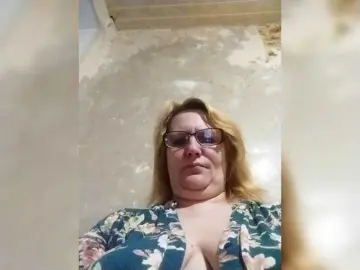 Bongacams Free Porn Cam of ForestLadyXL