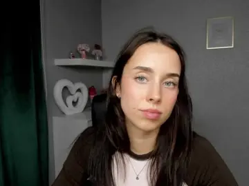 Bongacams Live Sex of adeleLive