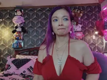 Bongacams Free Porn Cam of YummyMeily