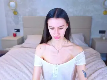 Bongacams Watch Live Sex Cams of SnowWhiteee