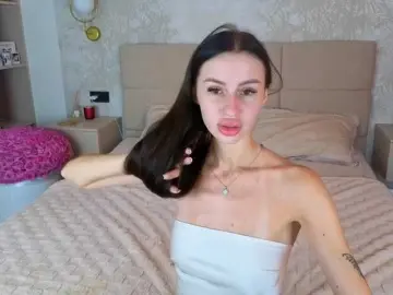 Bongacams Nude Webcam of SnowWhiteee