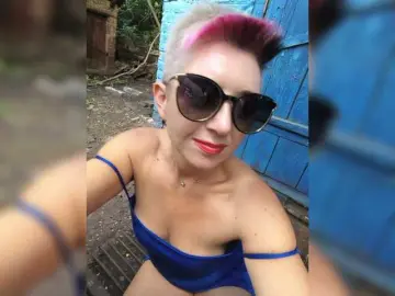 Bongacams Free Porn Cam of BUSINKA-25