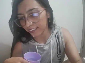 Bongacams Watch Live Sex Cams of Creamymature