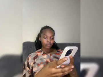 Bongacams Sex Cam of Curvy-maxy9