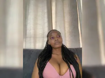 Bongacams Watch Live Sex Cams of Curvy-maxy9