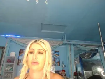 Bongacams Sex Cam of adrianna_fox