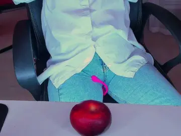 Bongacams Free Live Porn of AnaMills