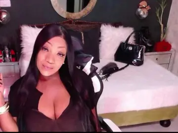 Bongacams Free Porn Cam of MadikeyHappy