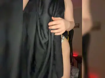 Bongacams Watch Live Sex Cams of Plennica
