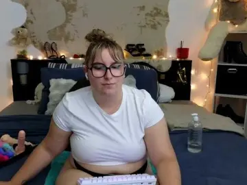 Bongacams Live Sex Cam of ElvinnaLaFrancaise