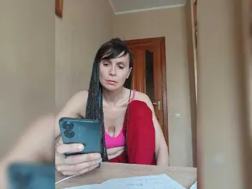 Bongacams Live Sex Cam of Hellenalonenochka