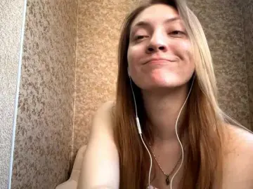 Bongacams Free Porn Cam of MyrticeDollen