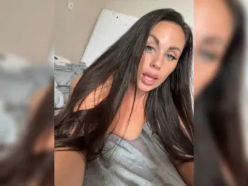 Bongacams Live Sex Cam of -Hennessy-