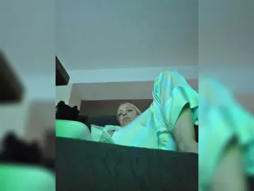 Bongacams Watch Live Sex Cams of BaditaLuna