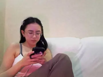 Bongacams Free Live Porn of MyrleHenggeler