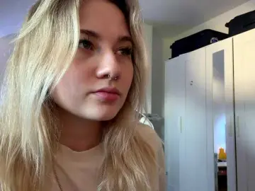 Bongacams Watch Live Sex Cams of FlippyPippy