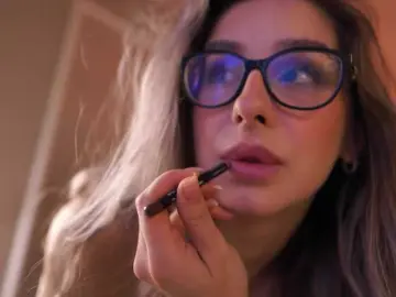 Bongacams Watch Live Sex Cams of MaddieBryggs