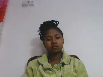 Bongacams Live Sex Cam of Marinah1a