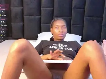 Bongacams Watch Live Sex Cams of petitelittleebony